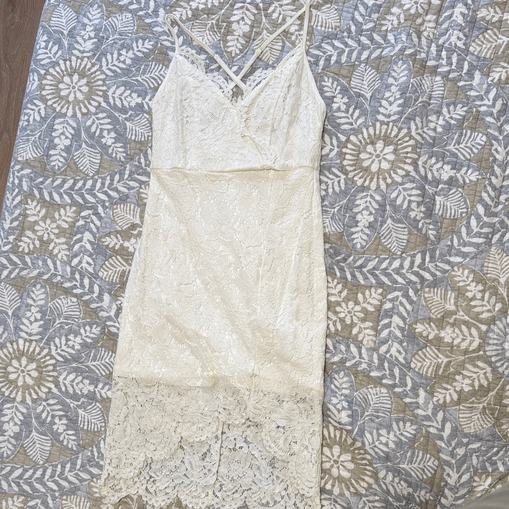 Lulus Lace Dress in off-white